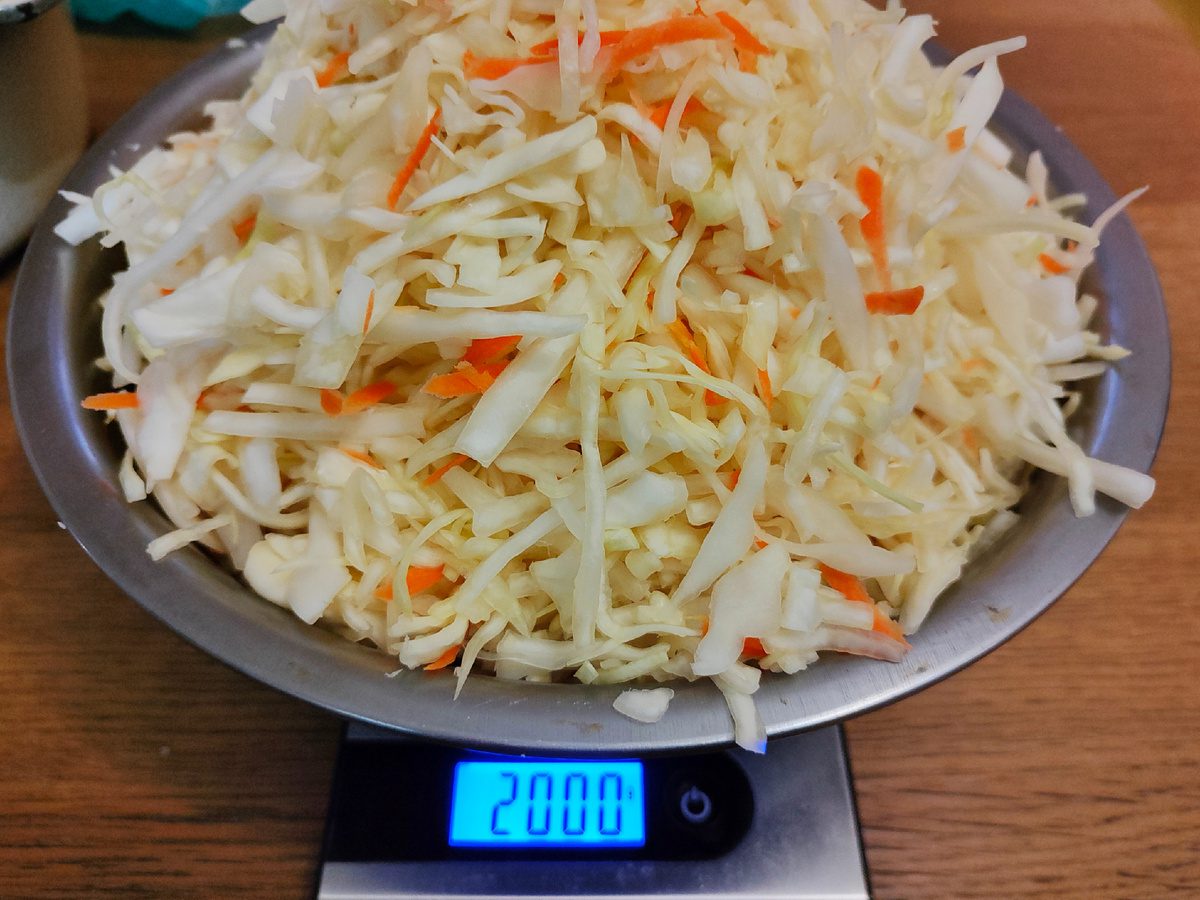 Кулінари розповіли про особливості й тонкощі приготування хрусткої квашеної капусти