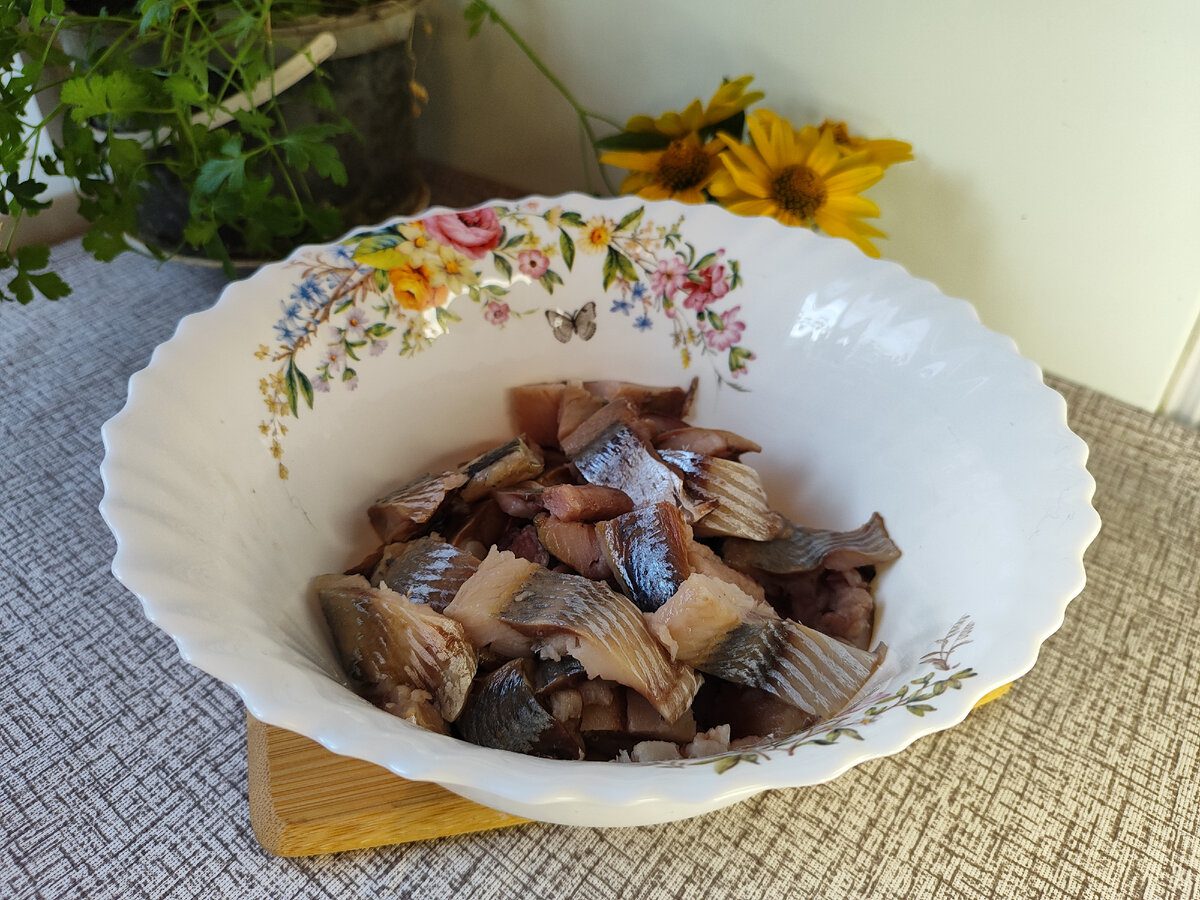 Експерти розповіли, як смачно приготувати оселедець до столу – простий і доступний рецепт