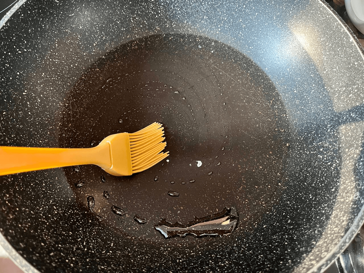 Як правильно використовувати сковороду