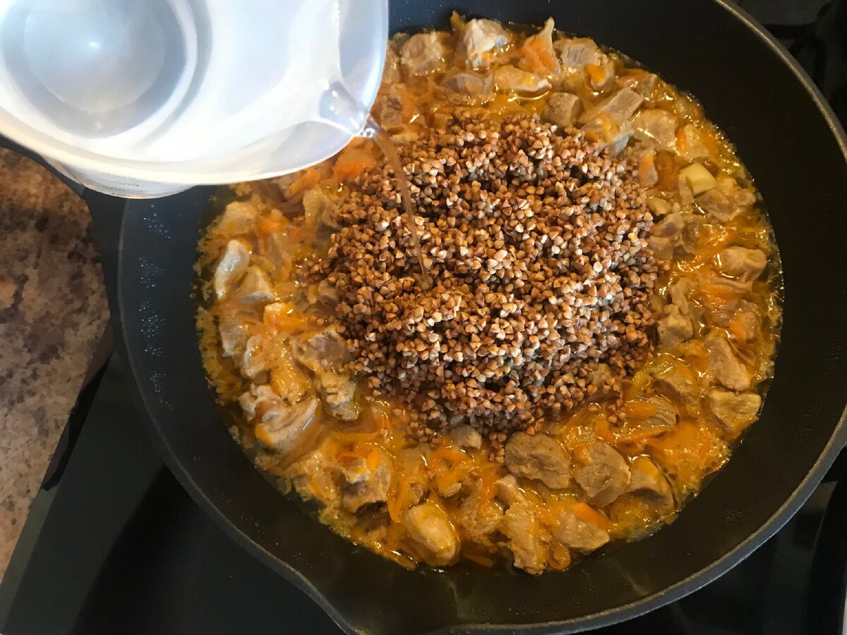 Кулінари розповіли, як оригінально та дуже смачно приготувати гречку на вечерю для всієї родини