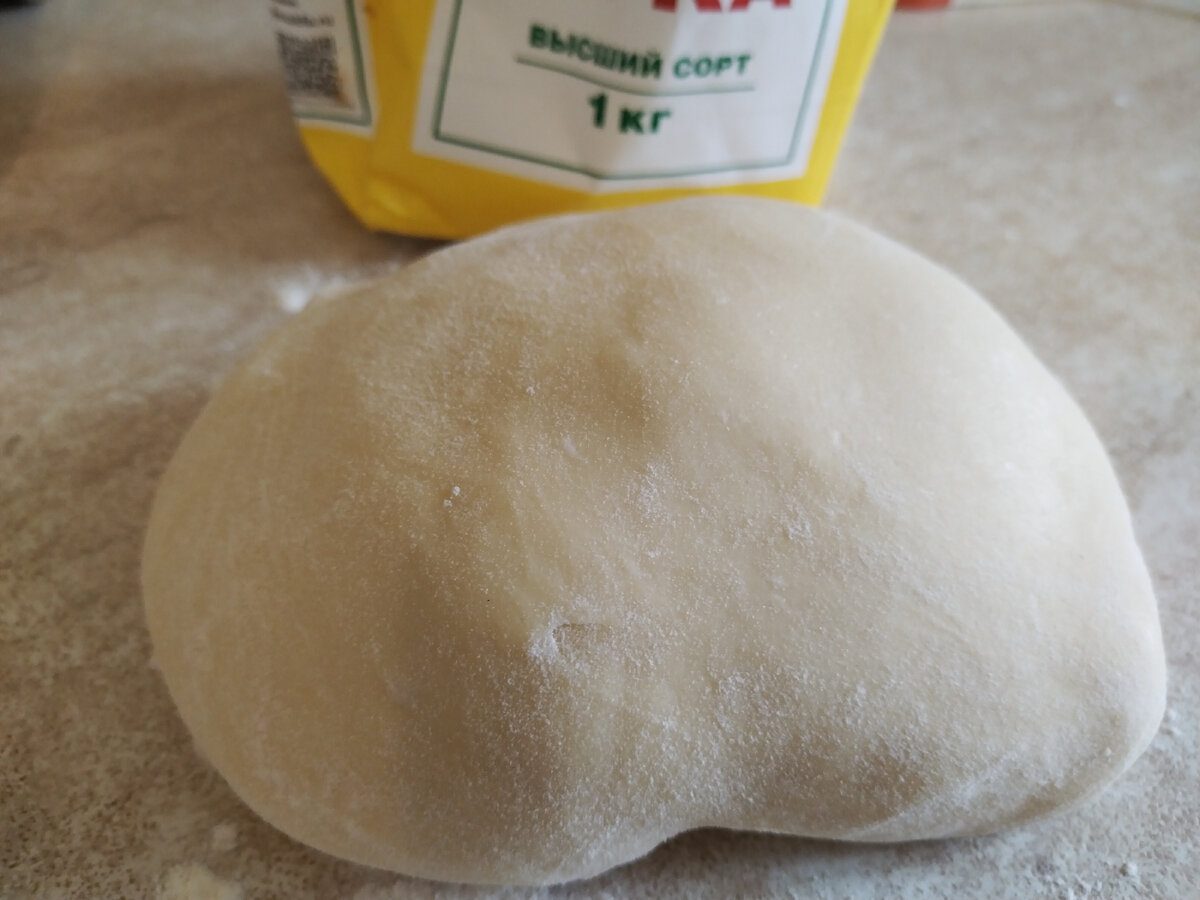 Кулінари розповіли, як швидко приготувати пишне тісто для пиріжків, біляшів і чебуреків