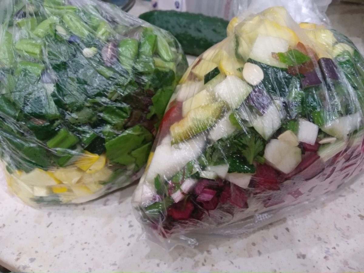 Експерти розповіли, як заморозити овочеву основу для супу на зиму зі збереженням смаку