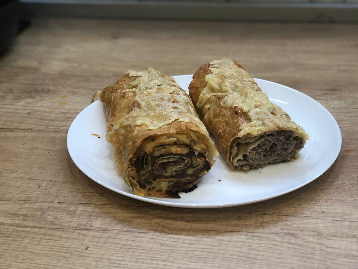 Кулінари розповіли, як приготувати смачний сніданок з лаваша та м'яса нашвидкуруч