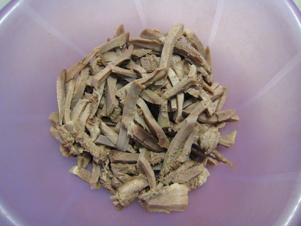 Кулінари розповіли, як приготувати смачний та оригінальний рецепт салату до Нового року