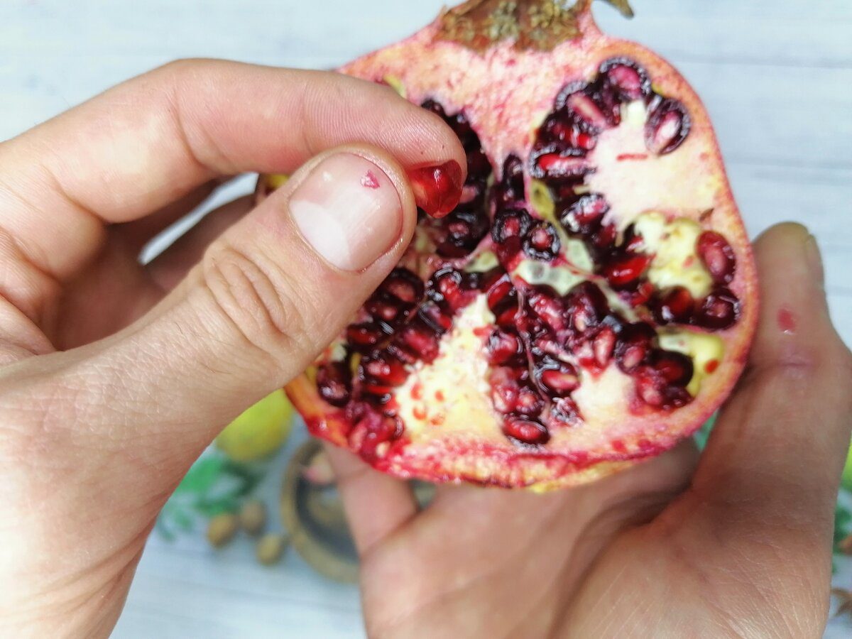 Спосіб очищення гранату за 1 хвилину