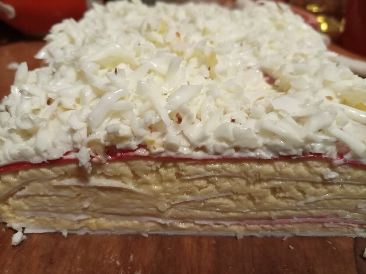 Експерти розповіли, як приготувати смачний торт із крабових паличок до святкового столу