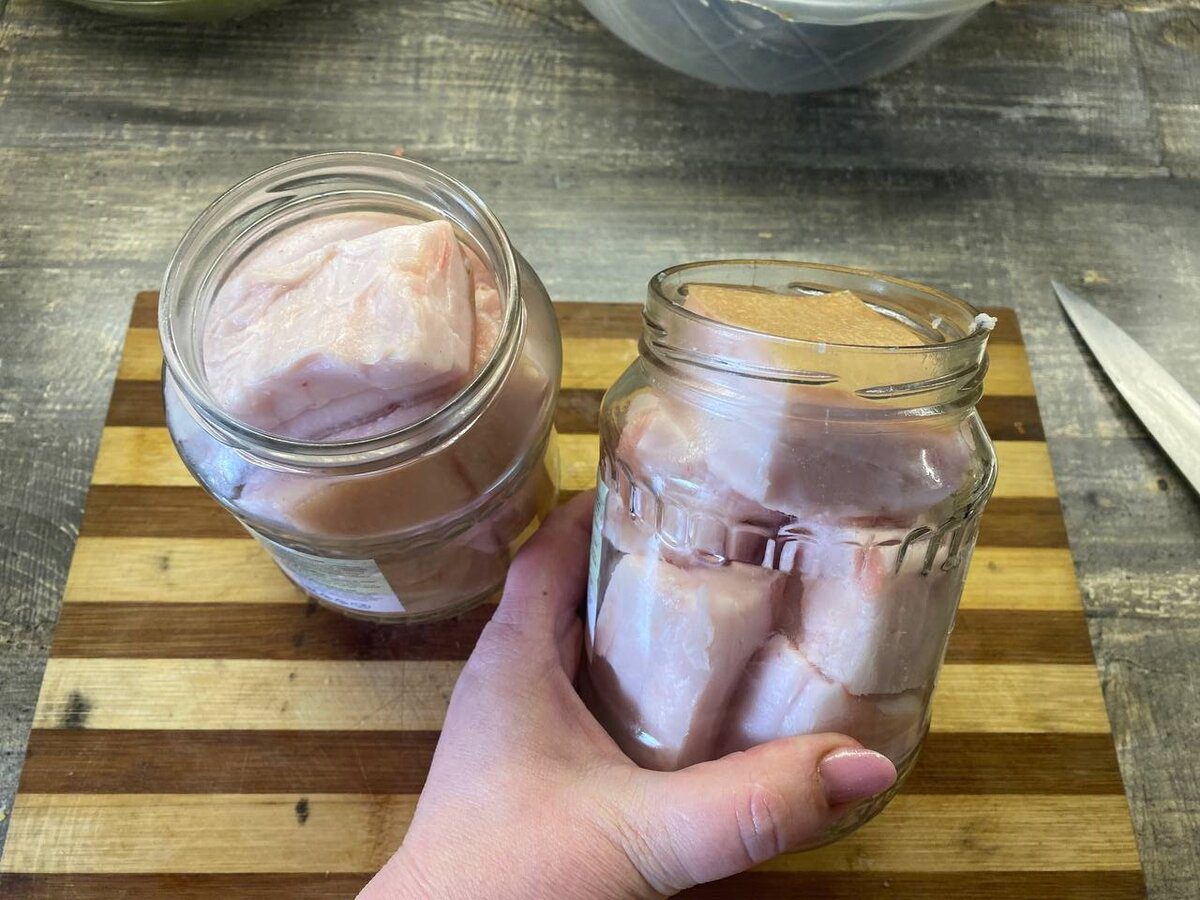 Кулінари поділились простим рецептом солоного сала в банці – просто, швидко та дуже смачно