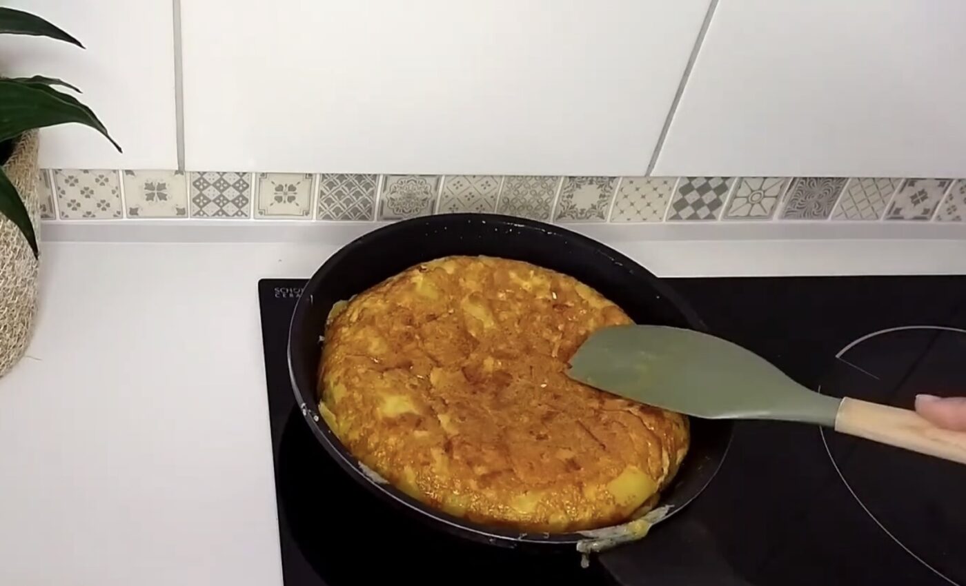 Рецепт смачного картопляного омлету Рецепт смачного картопляного омлету