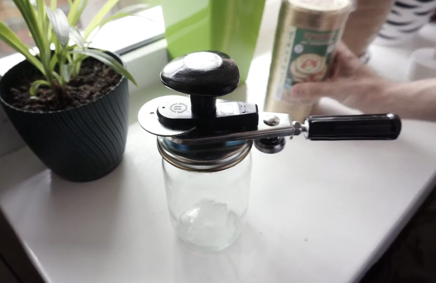 Які кришки краще брати для консервації