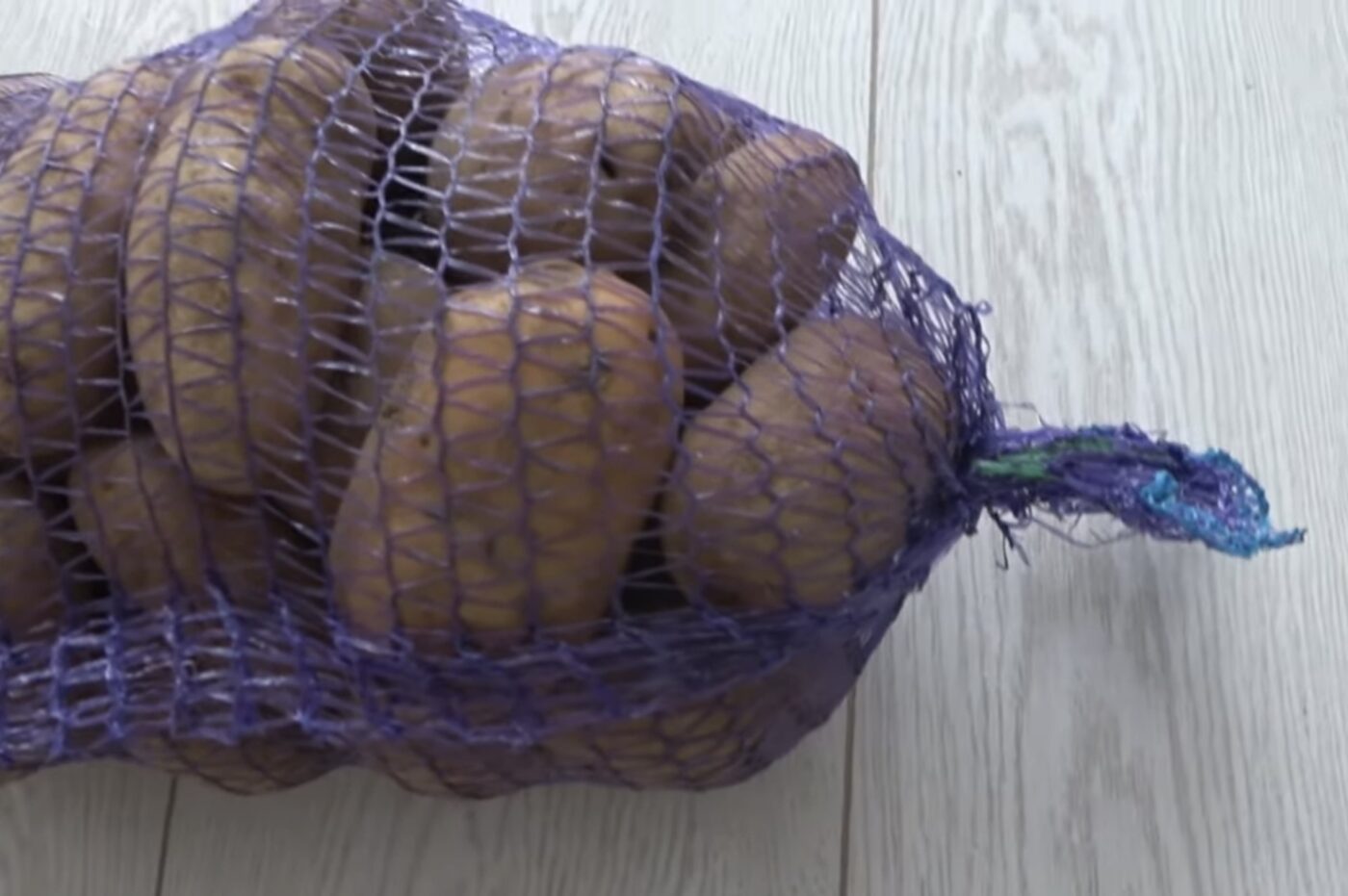 Як правильно зберігати картоплю взимку