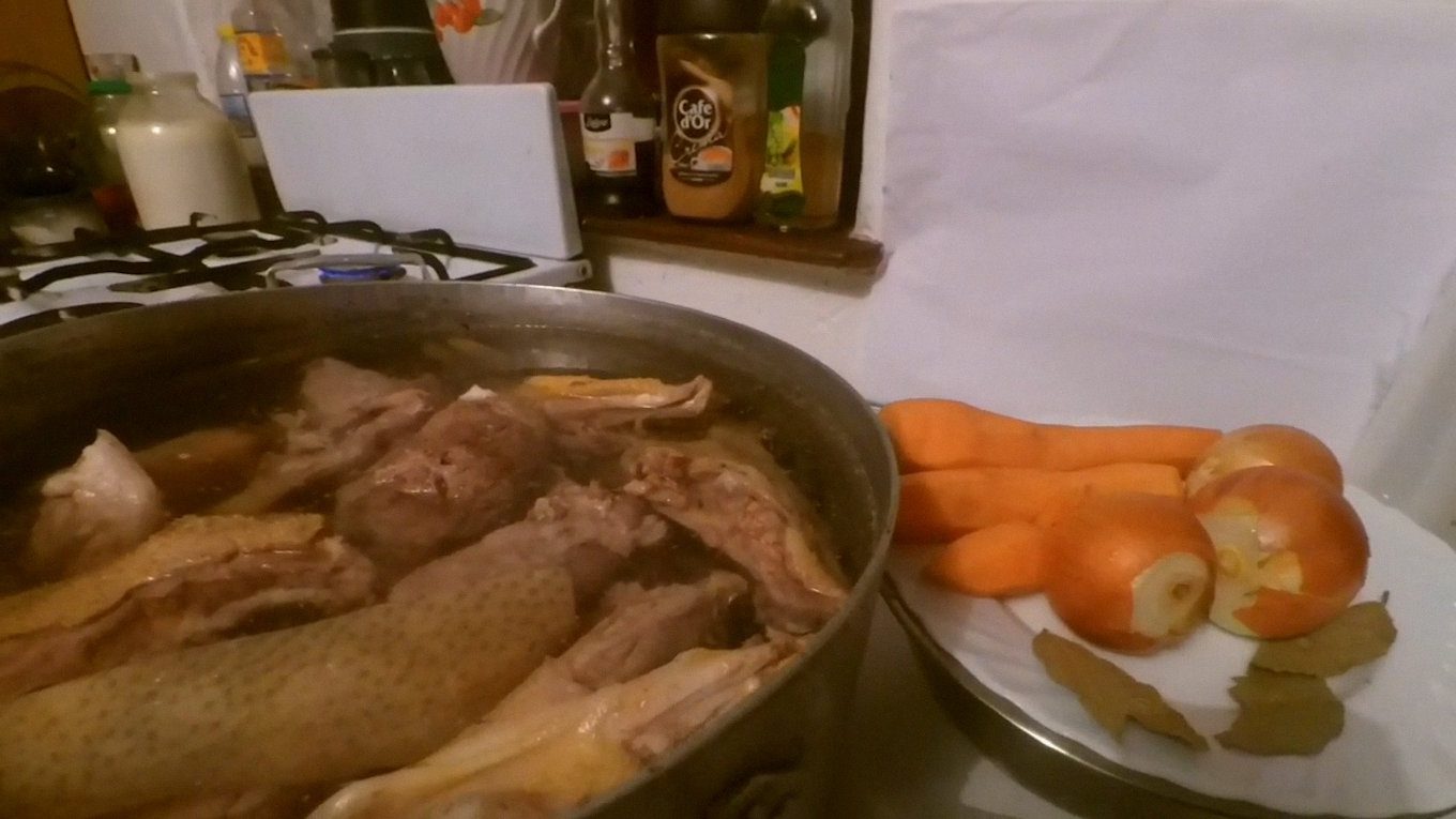 Кухарі пояснили, як приготувати холодець, щоб він вийшов смачним і прозорим