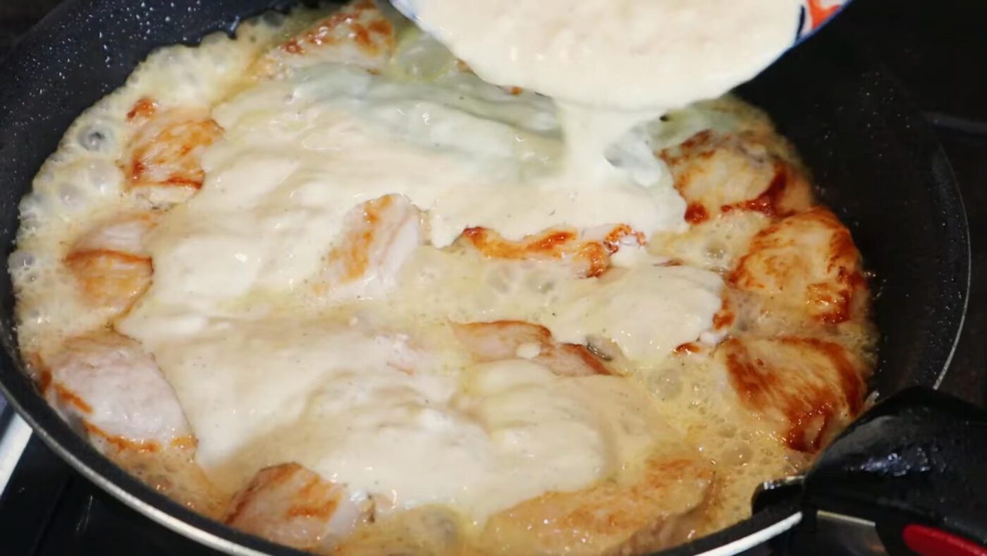 Кулінари показали, як приготувати соковиту курку до будь-якого гарніру