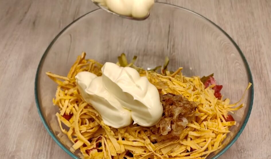 Як приготувати смачний салат з омлету