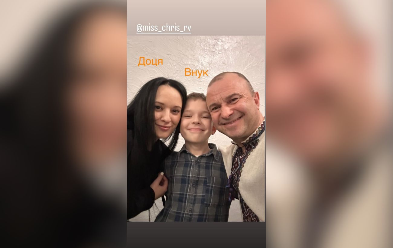 Як виглядає онук відомого українського співака Віктора Павліка, про вік якого той забуває