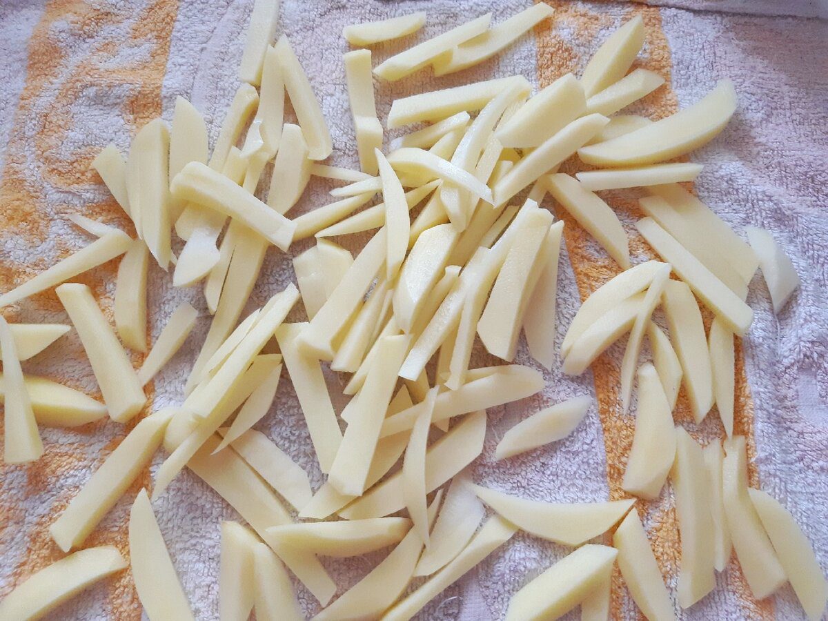 Кулінари розповіли, як приготувати смачну та хрустку картоплю фрі в домашніх умовах