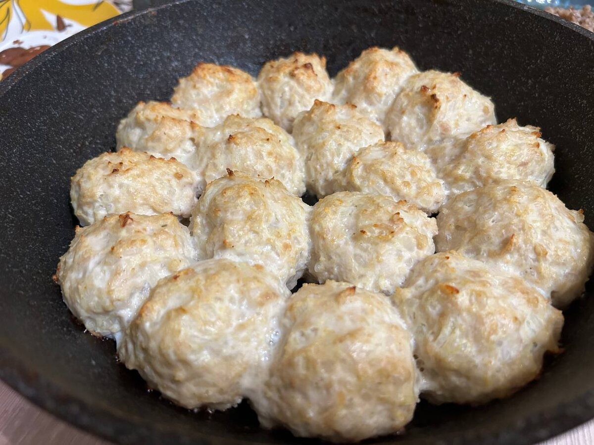 Кулінари розповіли, як приготувати пишні тефтелі, які довго залишатимуться пухкими