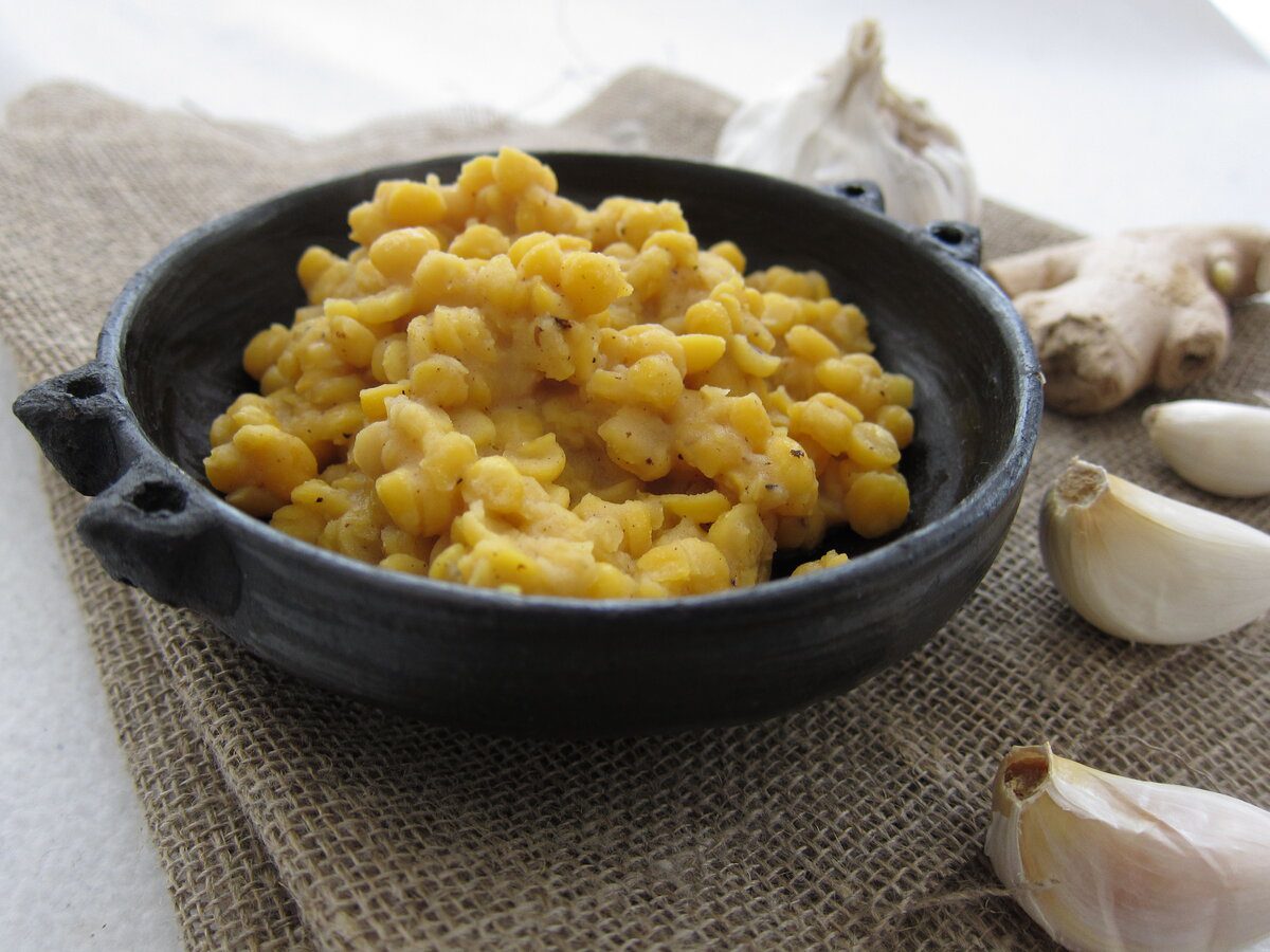 Експерти розповіли, який простий лайфхак допоможе пришвидшити процес приготування гороху