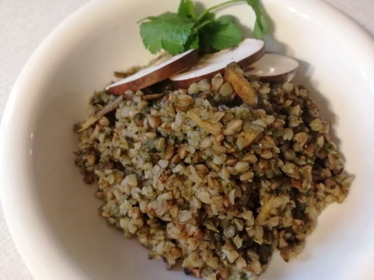 Експерти розповіли, який лайфхак допоможе приготувати розсипчасту гречку нашвидкуруч