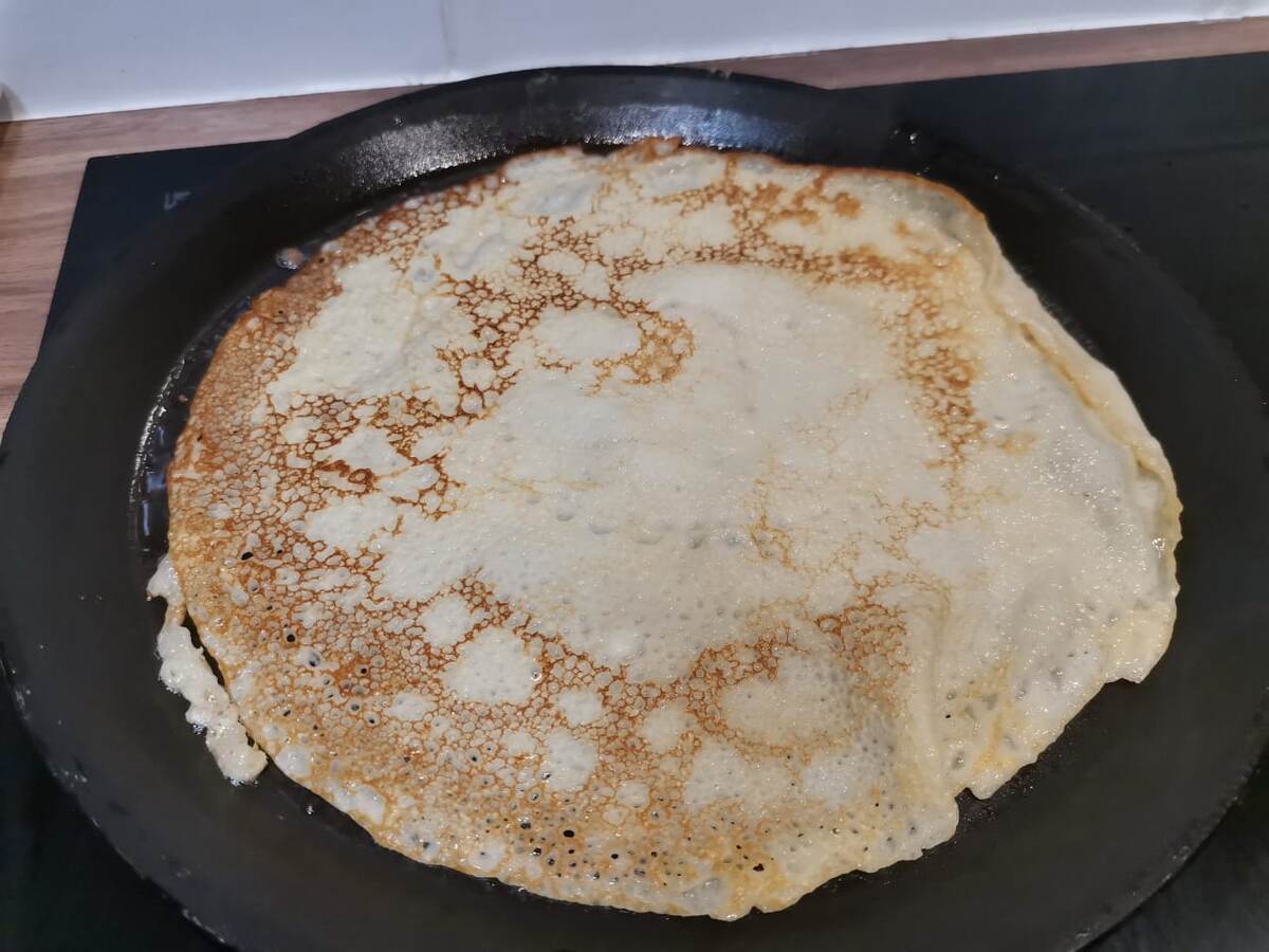 Експерти порадили спосіб приготування млинців, аби вони не рвались у процесі