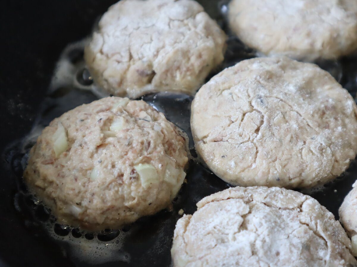 Кулінари розповіли, як приготувати соковиті котлети, які не черствіють наступного дня