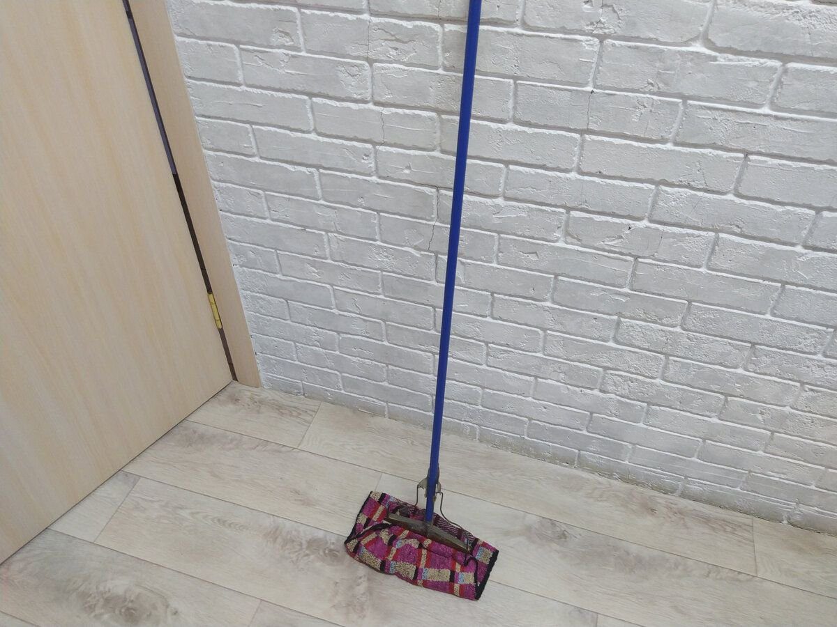 Експерти розповіли, як правильно мити підлогу, аби вона довго залишалась чистою – поради