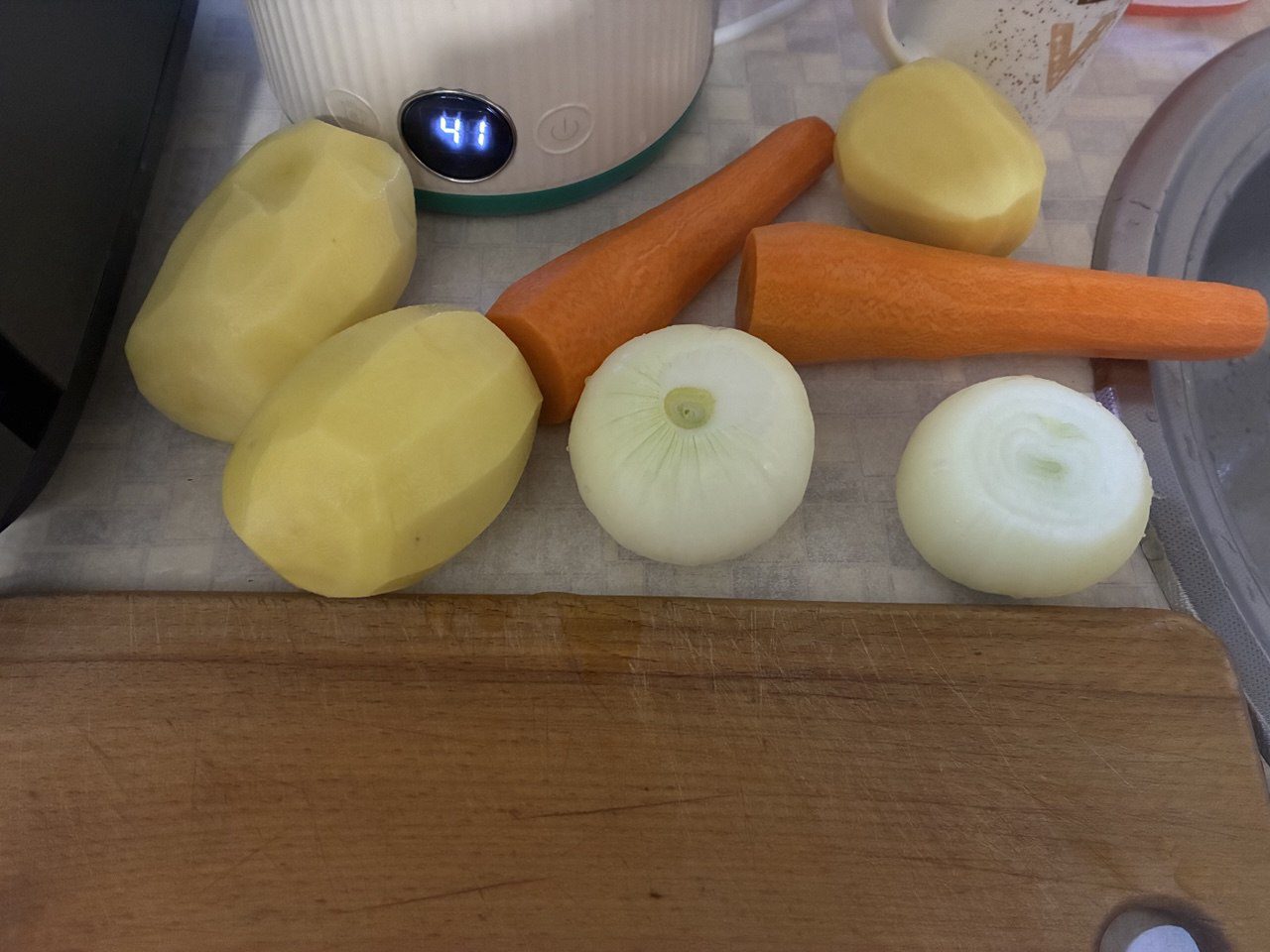 Господині поділились рецептом смачного та насиченого на смак супу, який точно зігріє восени