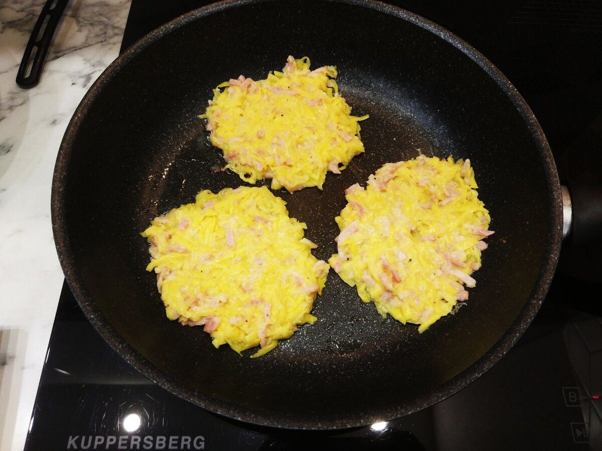 Кулінари розповіли, як готувати деруни, аби вони не вбирали олію – простий і доступний рецепт