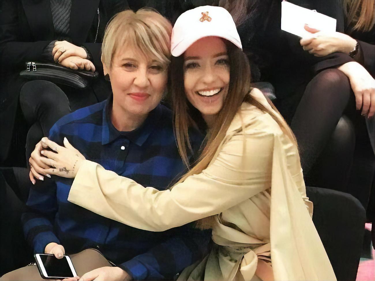 Надя Дорофєєва не втрачає нагоди показати маму-красуню та нагадати про любов до неї