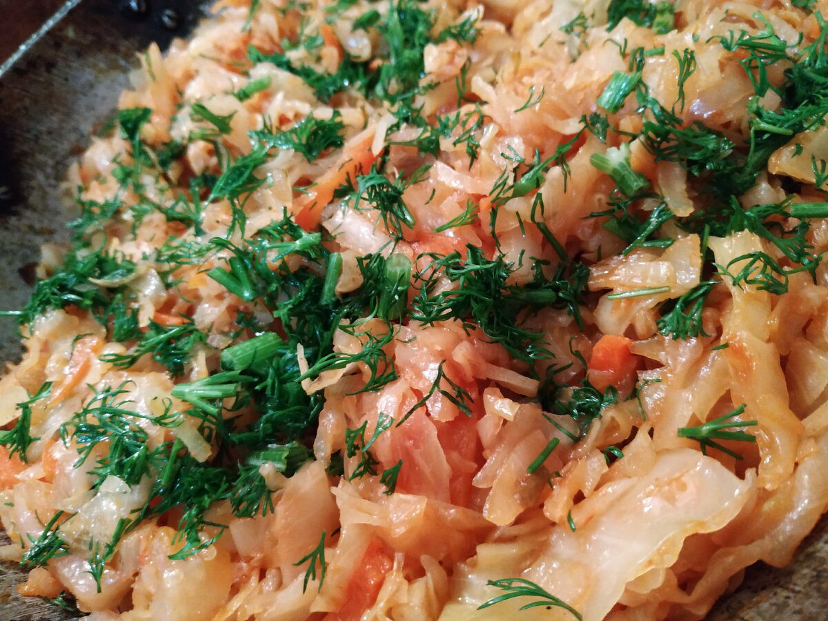 Господині поділились рецептом смачної та ситної капусти на вечерю – покроковий рецепт