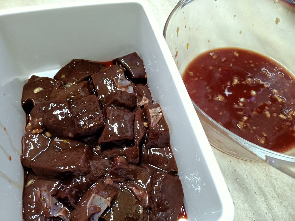 Експерти пояснили, як смажити печінку так, аби вона вийшла ароматна та дуже м'яка