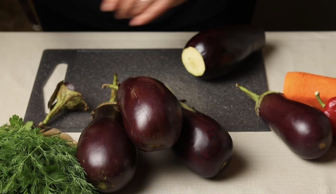 Як зробити смачні квашені баклажани