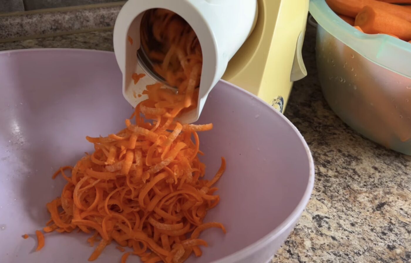 Як квасити капусту, аби заготівля стояла місяцями хрумка