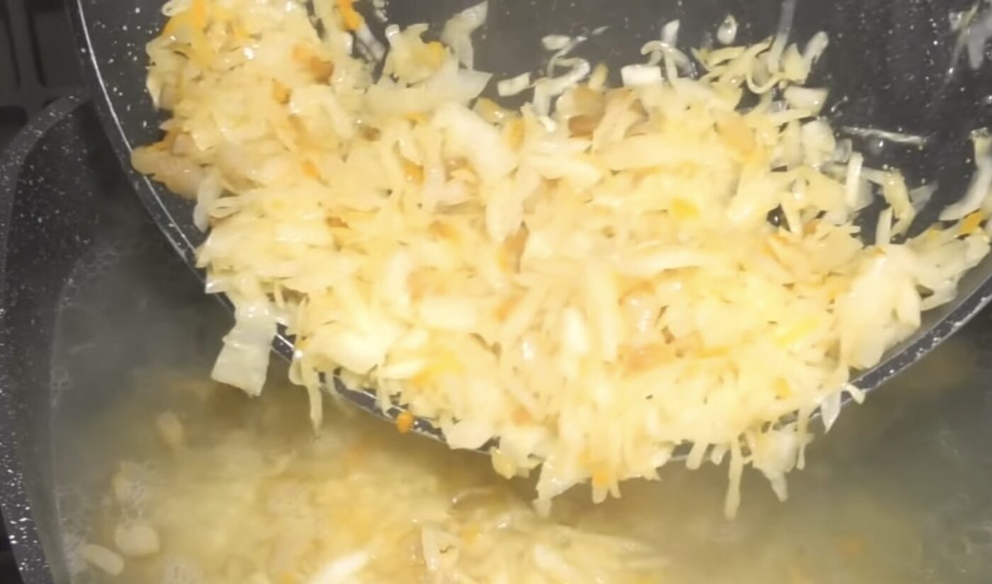 Рецепт водночас насиченого й простого капусняку