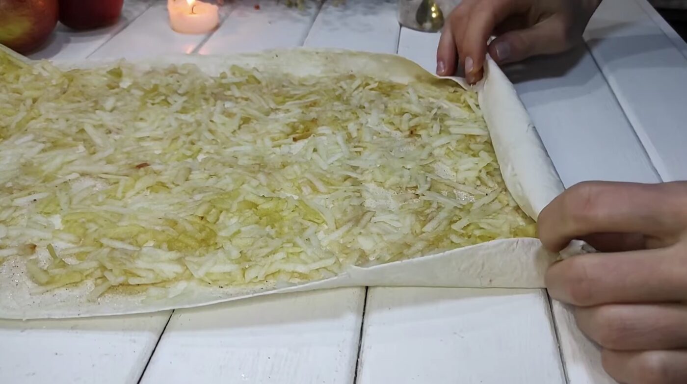 Рецепт яблучного пирога без духовки