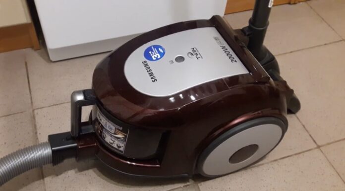 Додаю 3 краплі ось цього на фільтр пилососа: після прибирання вдома пахне як у дорогому спа-салоні Господині показали, як створити дома приємний аромат під час прибирання