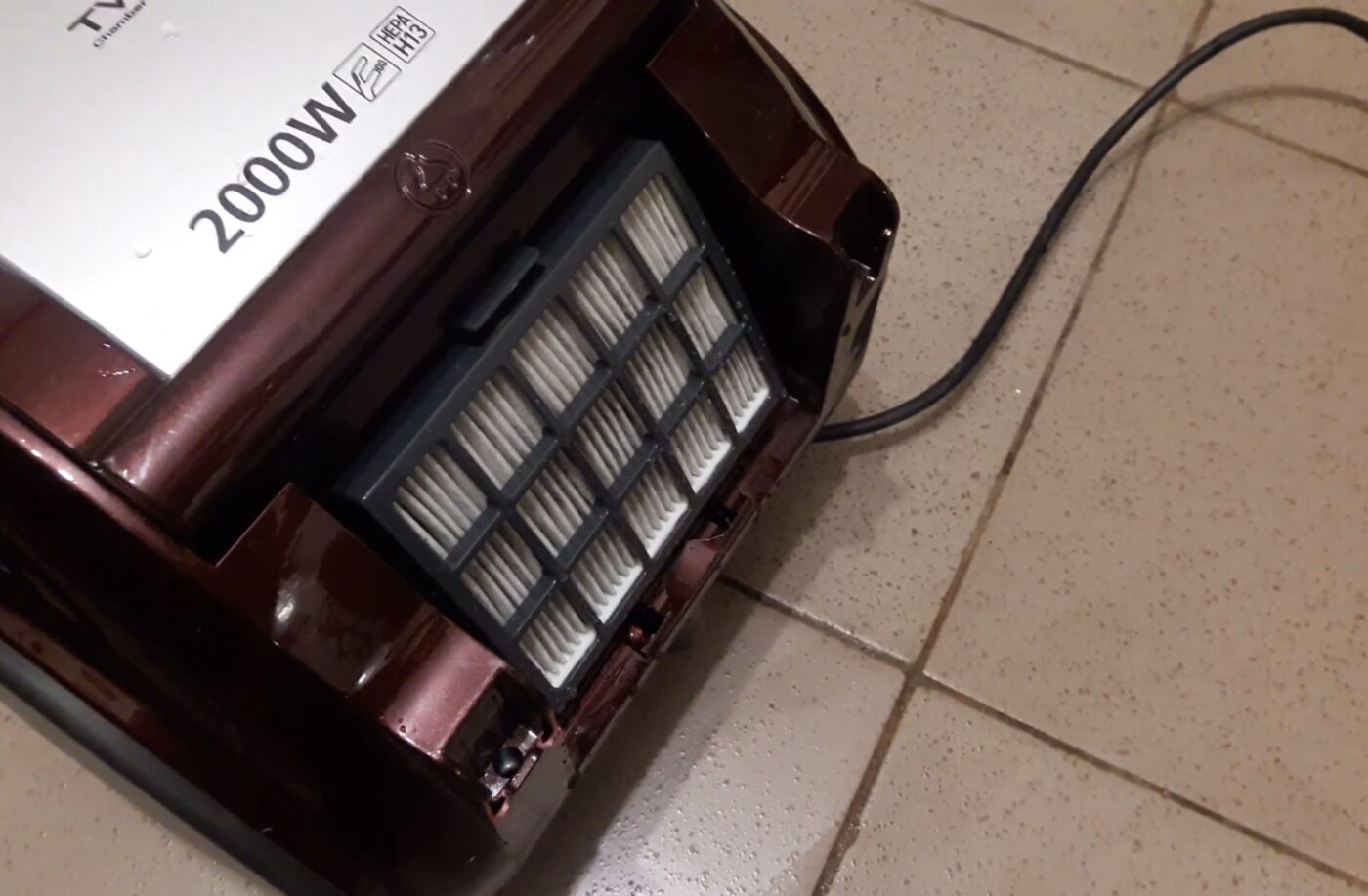 Як очистити пилосос від пилу