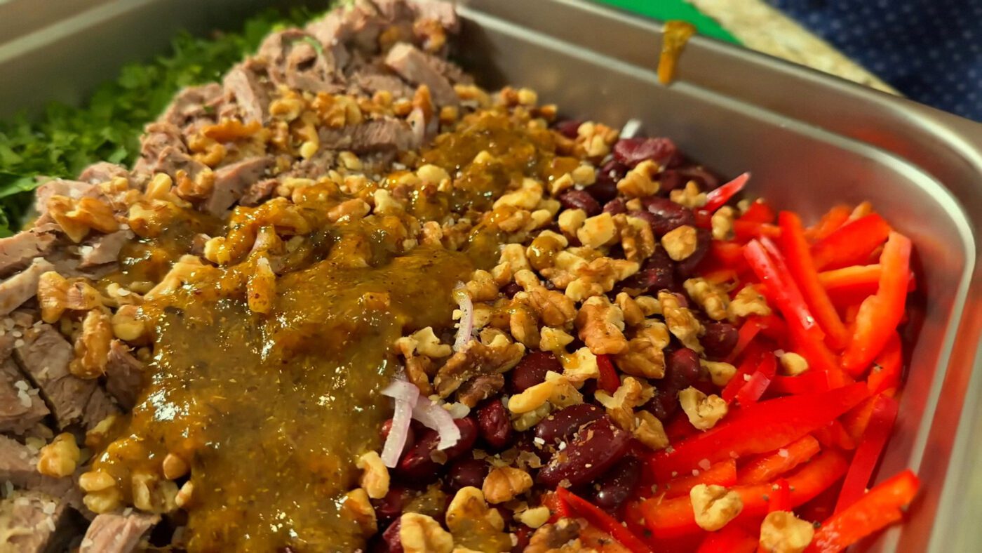 Кулінари поділилися двома рецептами салатів для новорічного столу 2026