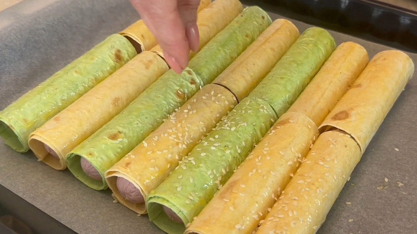 Кулінари показали, як приготувати простий сирний хот-дог у лаваші