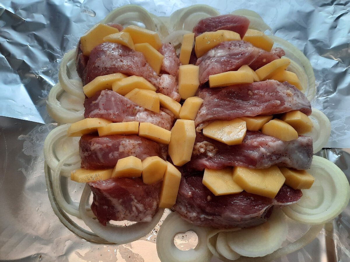 Кулінари розповіли, як приготувати смачне та м'яке м'ясо без довгого маринування – секрет