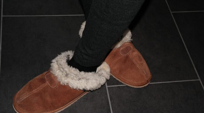 Як позбутись від неприємного аромату від взуття