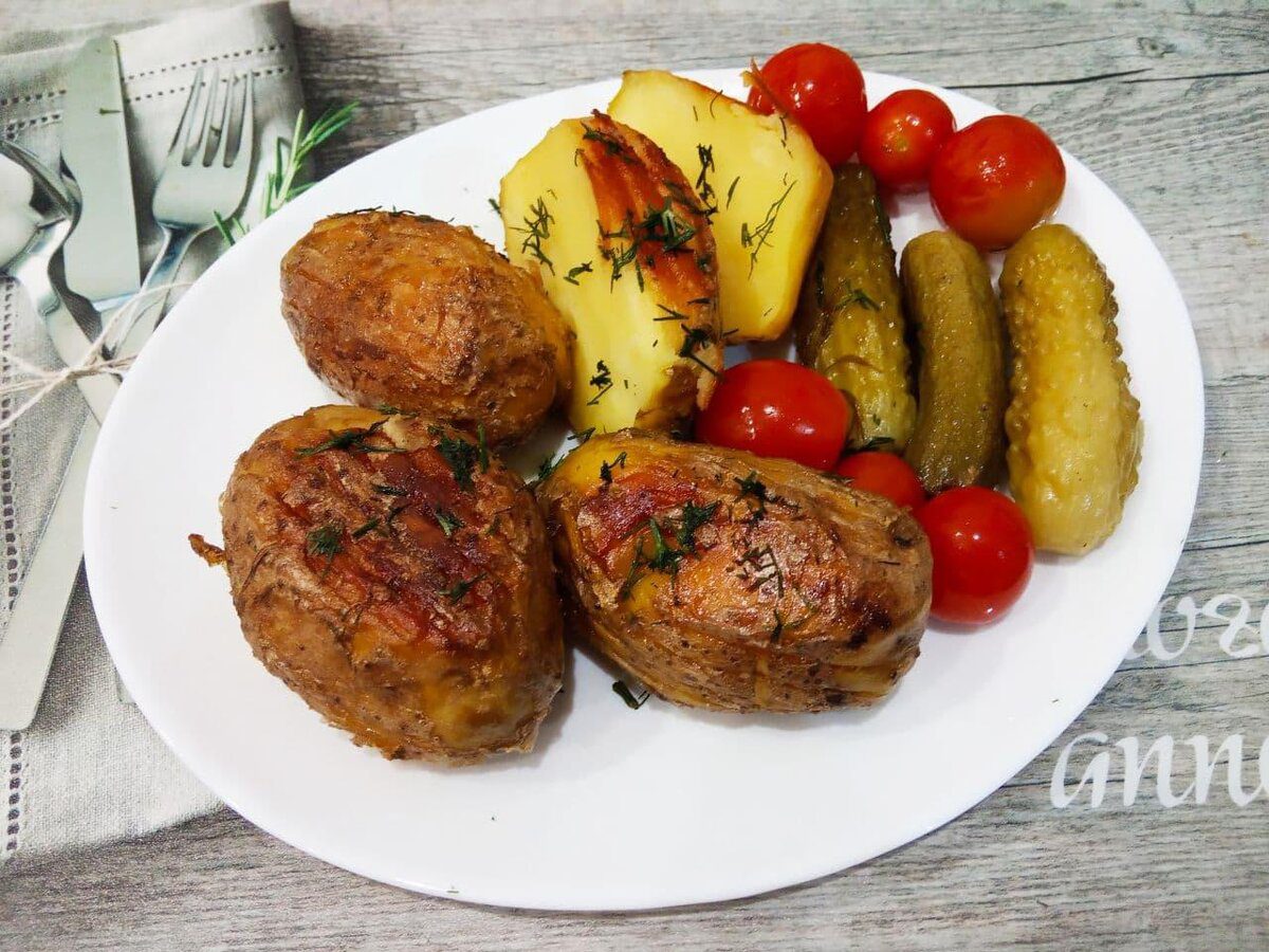 Кулінари розповіли, які спеції допоможуть приготувати дійсно смачну запечену картоплю