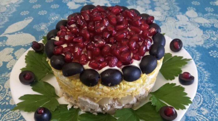 Не “Олів’є”, не “Шуба” і навіть не “Крабовий”: ось цей салат з 5 інгредієнтів готую в Новий рік за 20 хвилин Як приготувати смачний салат у новорічну ніч