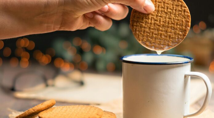 Цей напій випиваю ввечері замість чаю – сон глибокий, а зранку голова “ясна” навіть без краплі кави Як легше заснути вночі