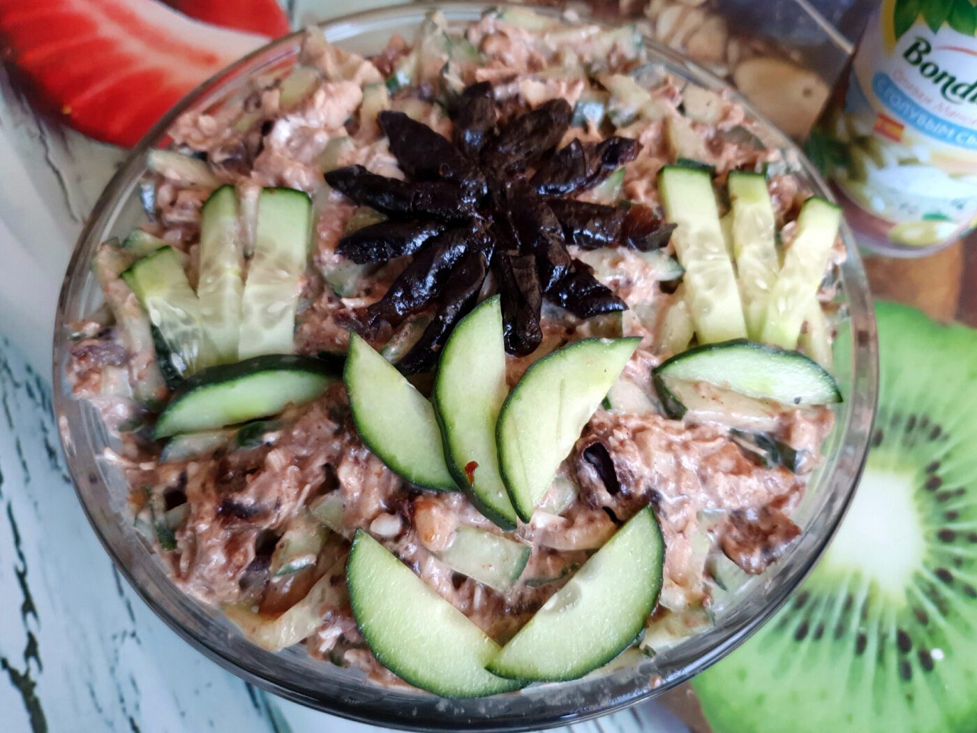 Кулінари розповіли, який приготувати смачний салат у Новий рік, аби вразити гостей на святі