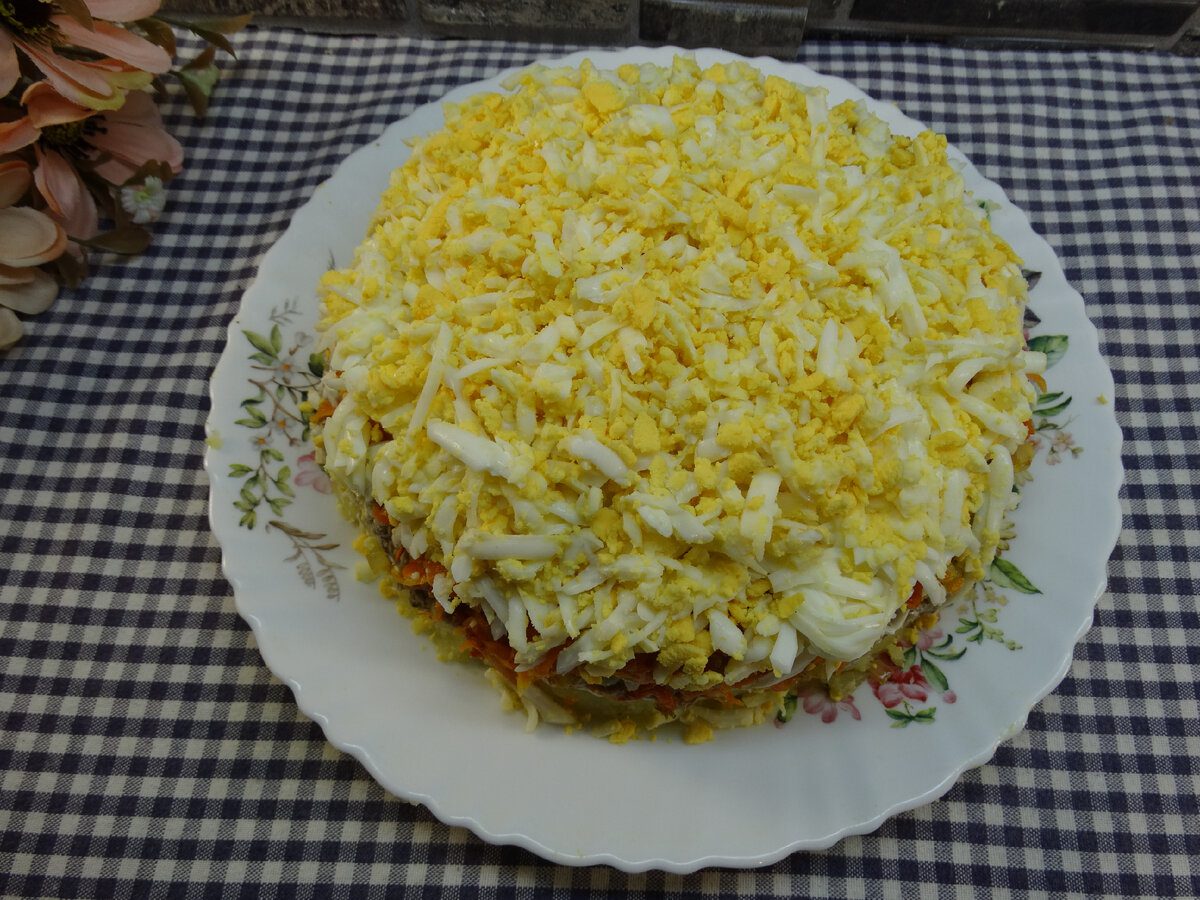 Кулінари розповіли, як приготувати смачний салат до Нового року на заміну Олів'є