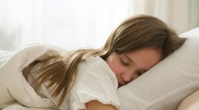 Не чай і не какао: ось який напій допомагає швидко заснути – і працює краще за всі снодійні Як заснути вночі без снодійного