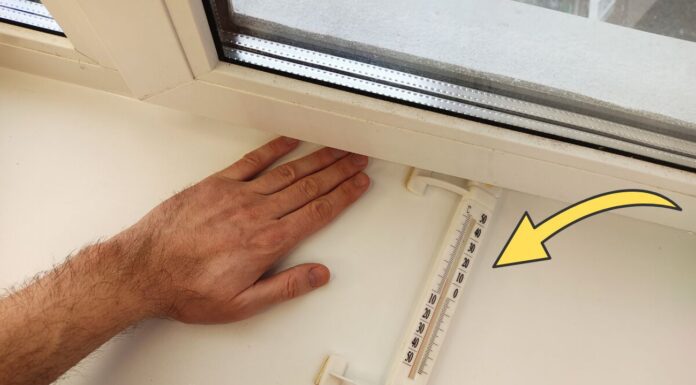 Господарі підказали, як бюджетно утеплити вікна та двері