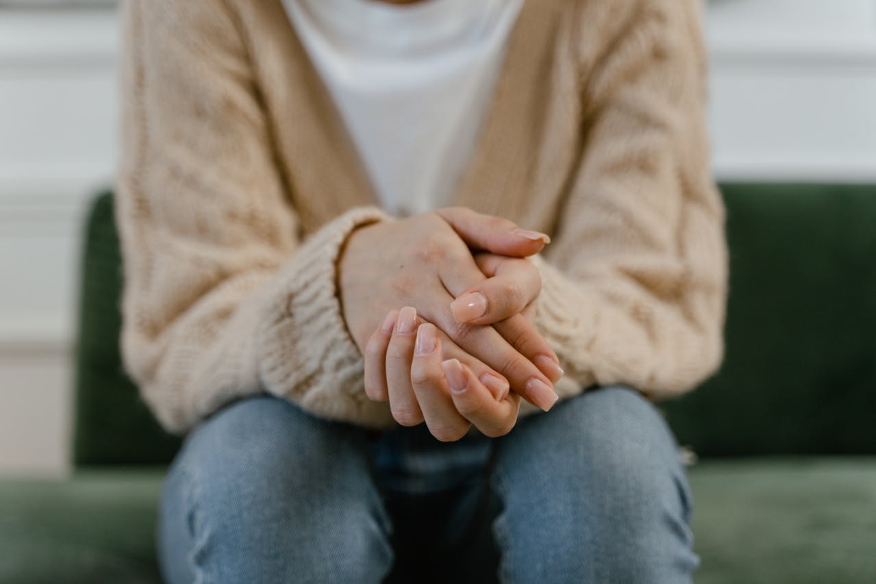 Експерти розповіли, що зробити, аби суглоби зранку не турбували навіть у погану погоду