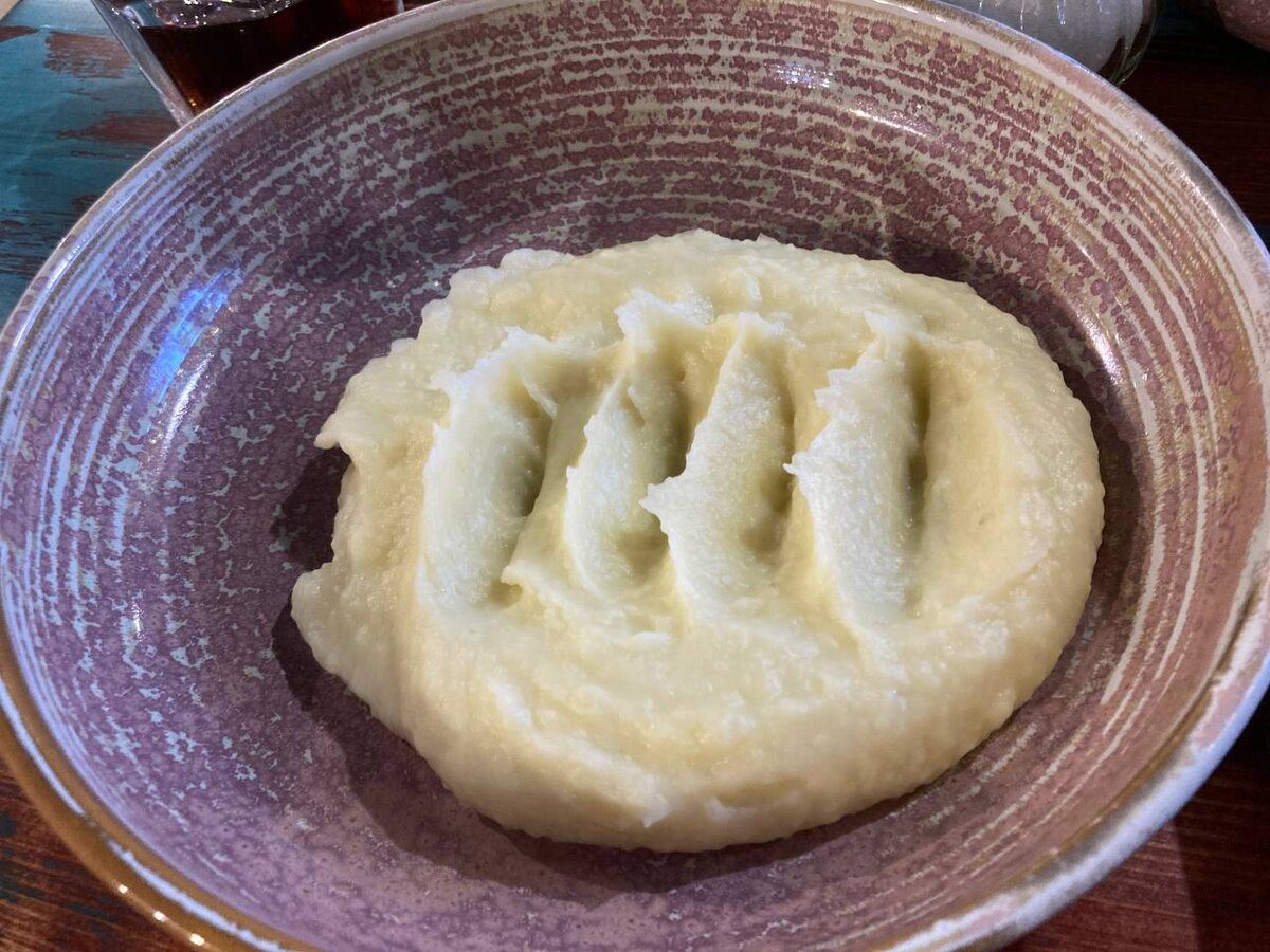 Кулінари розповіли, який інгредієнт допоможе покращити смак картопляного пюре – порада