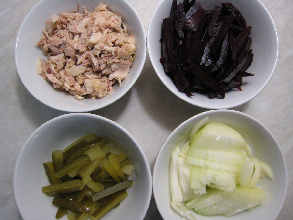 Кулінари поділились рецептом салату з буряка, який смакує краще за Шубу та навіть Олів'є